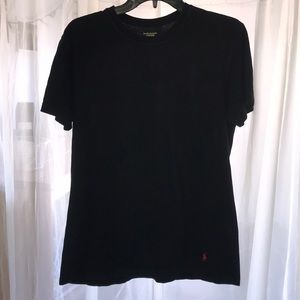 Black short-sleeved shirt